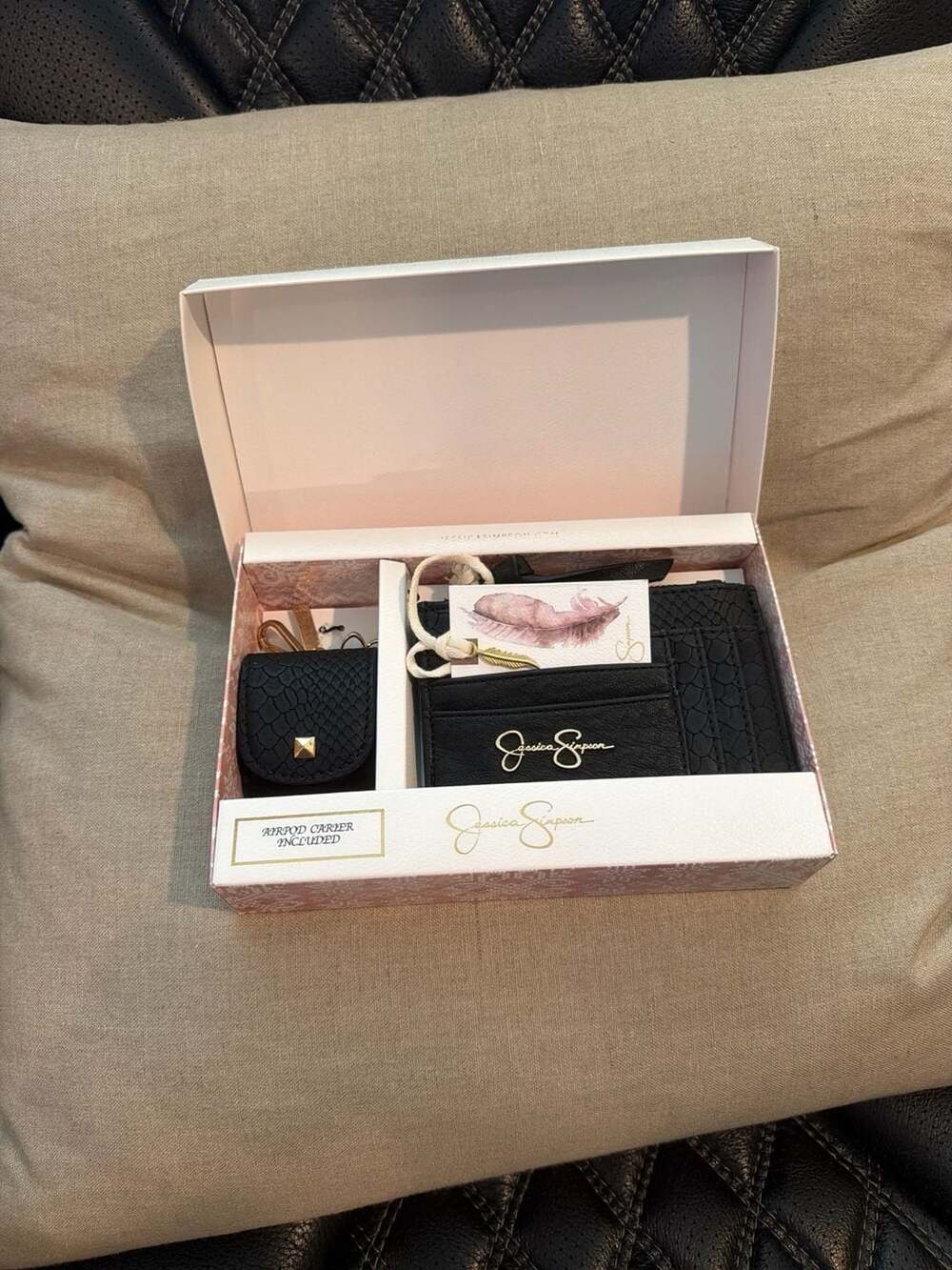 Jessica Simpson Wallet Card Case and AirPod Carrier Gift Set